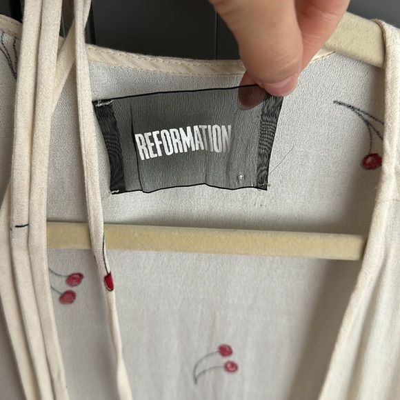 Reformation cherry print tie wrap dress - Picture 3 of 5